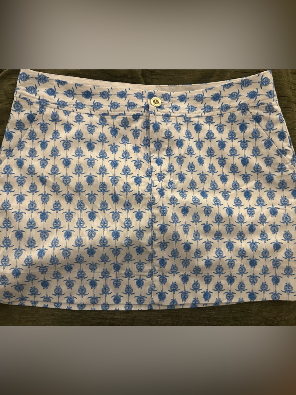 Lilly Pulitzer white skort with blue turtles